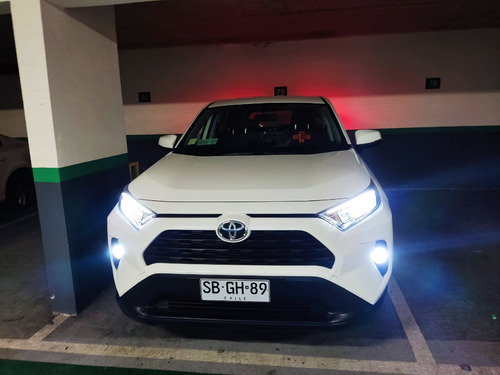 Imagen 3 de 8 de Toyota Rav 4 2022 Le 2.0 Mecanica