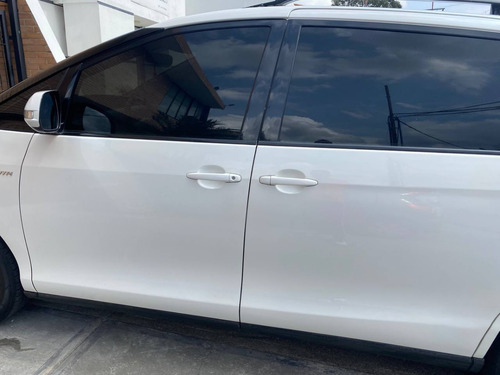 Imagen 2 de 10 de Toyota Previa