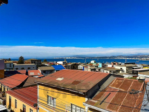 Se Vende Casa Con Vista Al Mar De 3 Pisos Mesilla Valparaiso