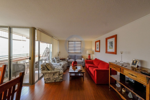 Vende Departamento, Mall Los Dominicos 4 Dormitorios, 3 Bañ