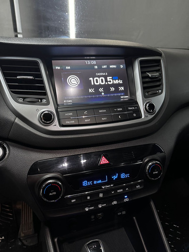 Hyundai Tucson 2.0 4X4 PREMIUM AT L16