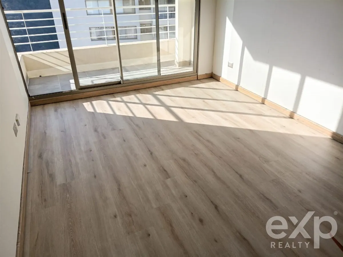 Imagen 5 de 13 de Departamento En Arriendo De 1 Dorm. En Valparaíso