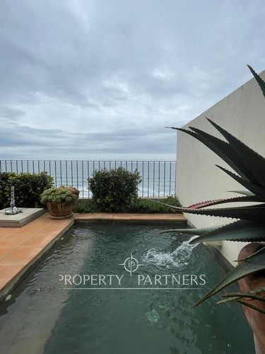 Casa En Un Exclusivo Condominio Con Vista Al Mar P...