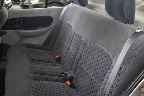 Nissan Platina 1.6 A At