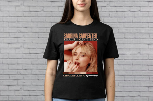 Playera Dreamland Sabrina Carpenter Emails I Can't Send