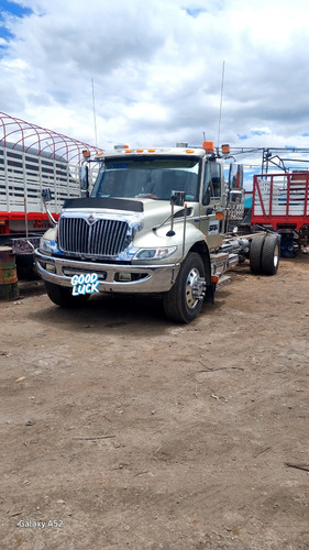 International 4300 Durastar