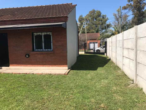 Chalet En Venta En Burzaco Este