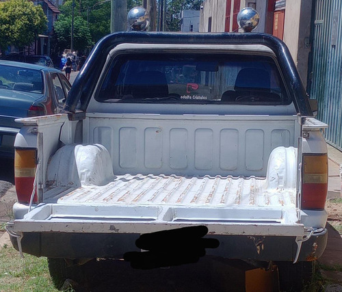 Mitsubishi L200 2.5 D/cab 4x2