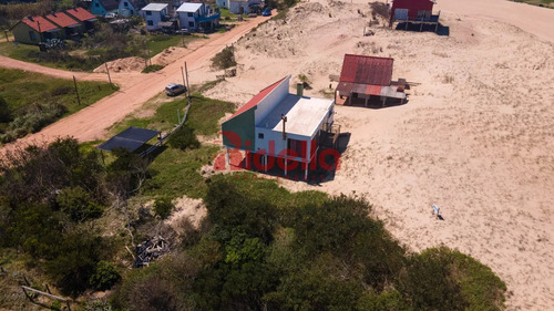 Venta De Casa En Primera Linea Al Mar, Punta Del Diablo