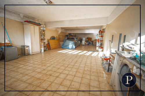 Chalet De Estilo De Barrio Stella Maris