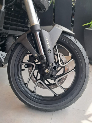 #018 - Bajaj Dominar 400cc - 0km - Yamaha Mt03