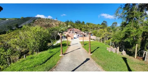 Finca Hotel En El Peñol En Venta.