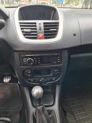 Peugeot 207 1.4 Sedan Hdi Xt