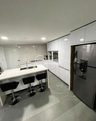 Imagen 4 de 10 de Townhouse En Venta, Puerto Ordaz - Conjunto Residencial Villas Del RiMac, Urbanizacion Rio Negro Dp