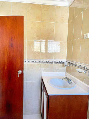 Apartamento Clásico Tipo Penthouse En Gazcue