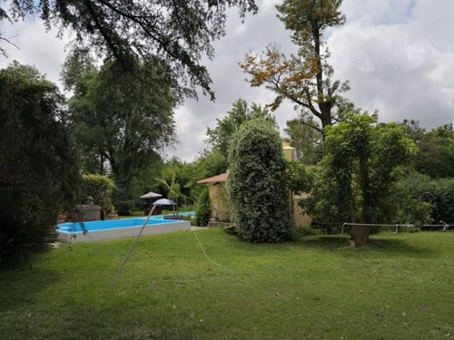 Imagen 4 de 29 de Casa Quinta De Tres Dormitorios, Dos Baños, Quincho, Dos Piletas Y Parque De 2086 M2