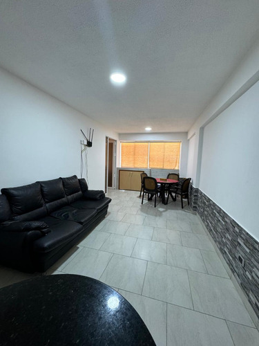 En Venta Apartamento En Tucacas, Caribbean Suite. Yb7263