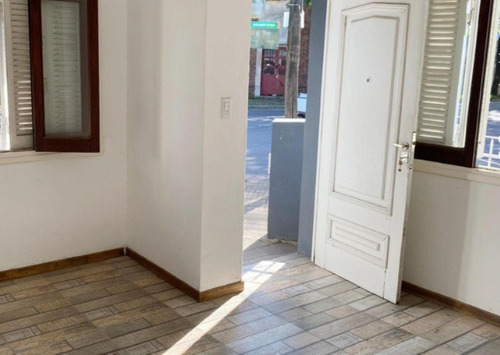Casa En Venta - 3 Dormitorios 1 Baño - Pergamino