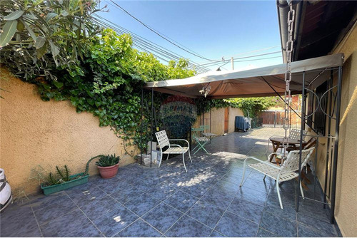Barrio Residencial Con Gran Conectividad