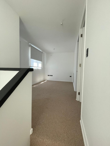 Se Arrienda Casa Nueva Aislada 3d+3b Cond. Sta Herminia Iii