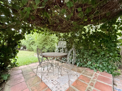 Venta De Casa En Pinares 4 Dormitorios - Ref : Pbi14730