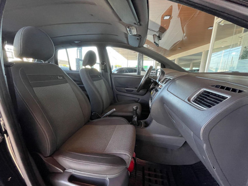 Volkswagen Fox 1.0 Mi Total Flex 8V 5p
