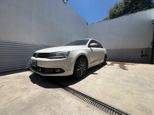 Volkswagen Vento 2.5 Luxury 170cv