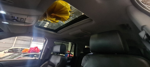 Imagen 14 de 15 de Chevrolet Tahoe 5.3 Lt V8 2da Cubo At 2015
