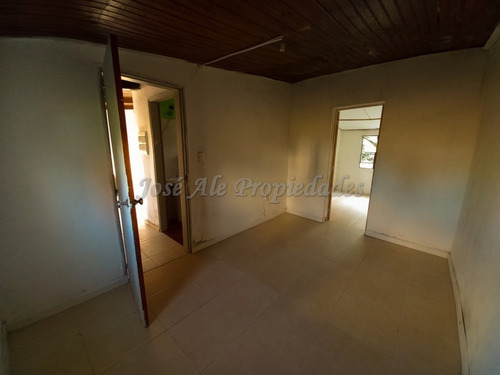 Imagen 7 de 13 de En Venta Casa De Dos Dormitorios Colonia Del Sacramento