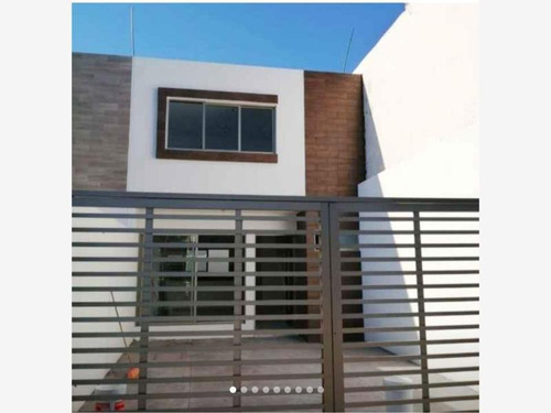 Imagen 1 de 9 de Casa Sola En Venta Remes