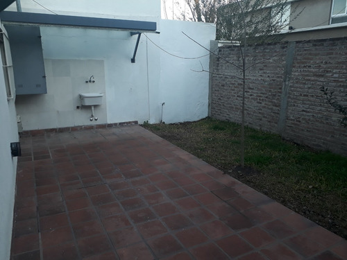 Imagen 3 de 10 de Casa En Alquiler A Nuevo. Marañon 1200 Ituzaingo