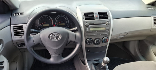 Imagen 6 de 13 de Toyota Corolla 2014 1.8 Xli Mt 136cv