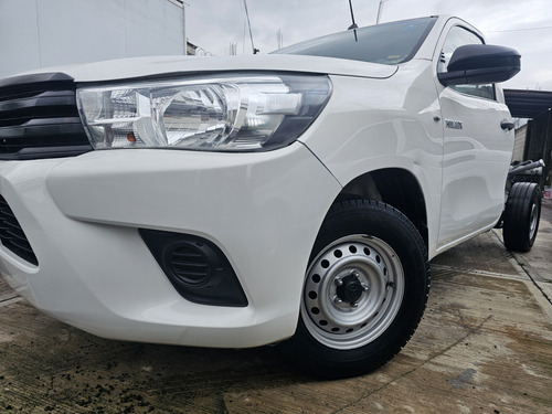Toyota Hilux 2.7 Chasis Cabina Mt