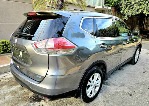 Nissan X-Trail 2.5 Advance 2 Row Mt