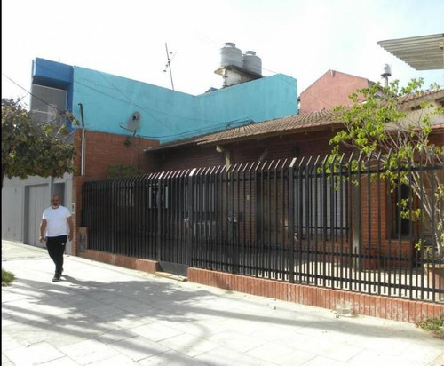 Imagen 1 de 7 de Excelente Propiedad A La Venta A 10 Mts De Av. Luro