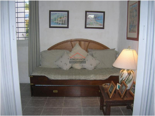 Casa En Playa Brava!- Ref: 3341