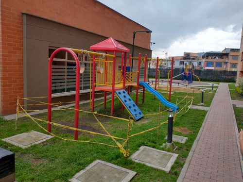 Imagen 8 de 17 de Apartamento En Arriendo En Madrid La Prosperidad