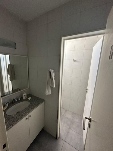 Oficina En Alquiler - Monserrat, Zona Uade - 129 M2