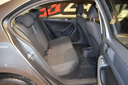 Imagen 8 de 12 de Vw Jetta Style 2.5 2012