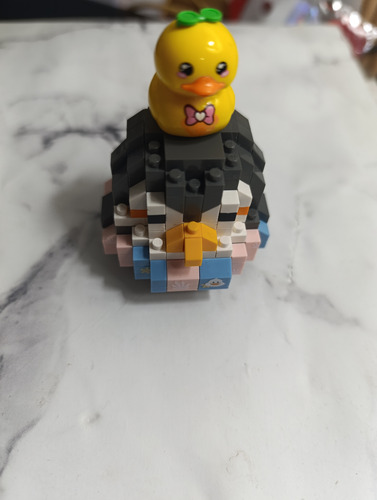 Bloques Para Armar Pingüino Kawai Con Pato 170 Pingüino Con Pato