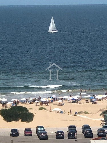 Excelente Apartamento En Edificio Arenas Del Mar Ii- Ref: 220