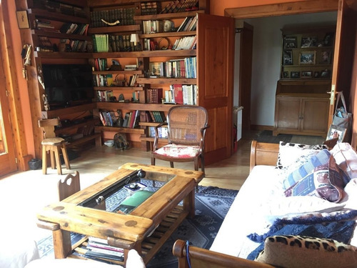Imagen 8 de 17 de Casa Muy Confortable En Barrio Privado, Con Quincho, Playa, Pileta Climatizada Y Club House En Bariloche