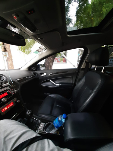 Ford Mondeo 2.0 Ghia Mt
