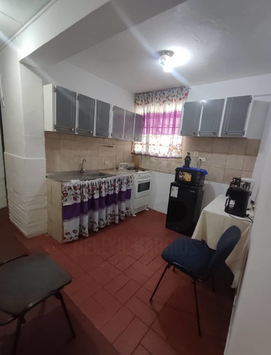 Se Vende Casa En El Rosal, De Estratégica Ubicación Habitable 5/5/5 Interesante Potencial Comercial Y Residencial Con Posibilidades De Ampliar