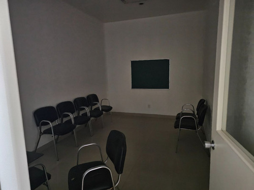 Local Comercial Acondicionado Para Escuela O Consultorios En Garza Sada
