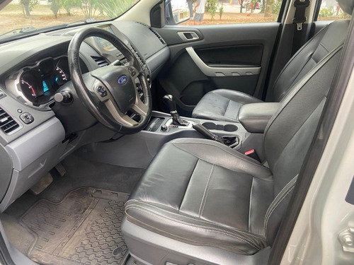 Ford Ranger 3.2 Limited Cab. Dupla 4x4 Aut. 4p