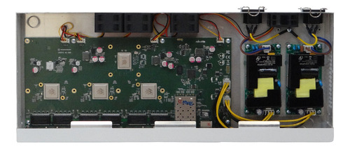 Mikrotik Req-2cables-c13 8-10g 4-sfp+10g-combo 1-100 Console