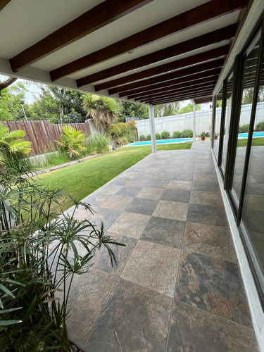 Se Vende 3d, 3b, Quincho Y Piscina En Chamisero