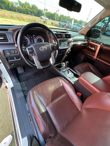 Toyota 4runner Limited 4x4