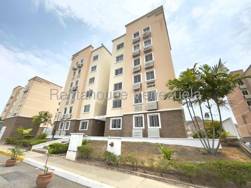 Daniela Linarez Vende Apartamentos Impresionante En Zona Exclusiva Del Este De Barquisimeto Con Amplios Espacios, Modernos Muy Acogedores Con Todo Lo Basicos